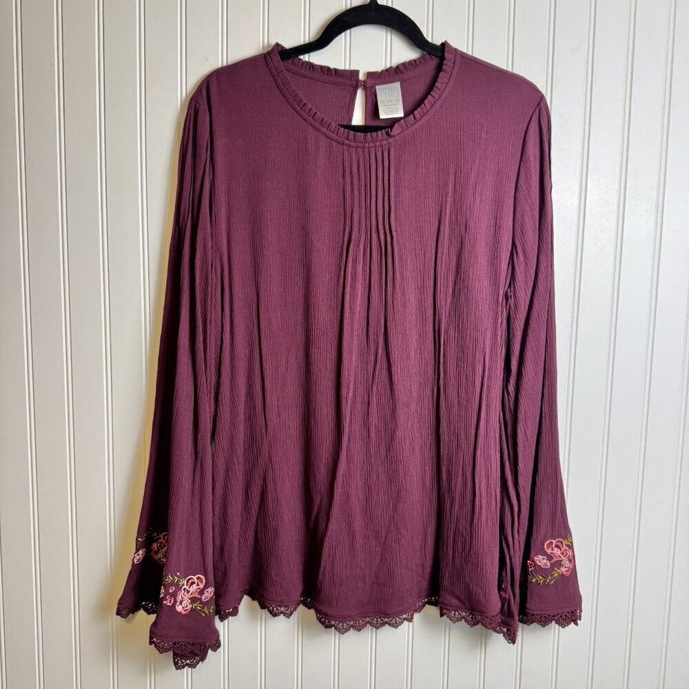 Time & Tru Burgundy Floral Embroidered Bell Sleeve Blouse Size Xl E20